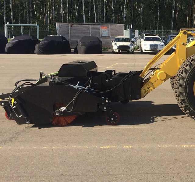 Щетки с бункером для экскаваторов-погрузчиков