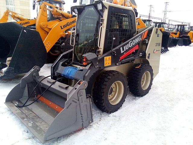 Ковш 4в1 челюстной для минипогрузчика