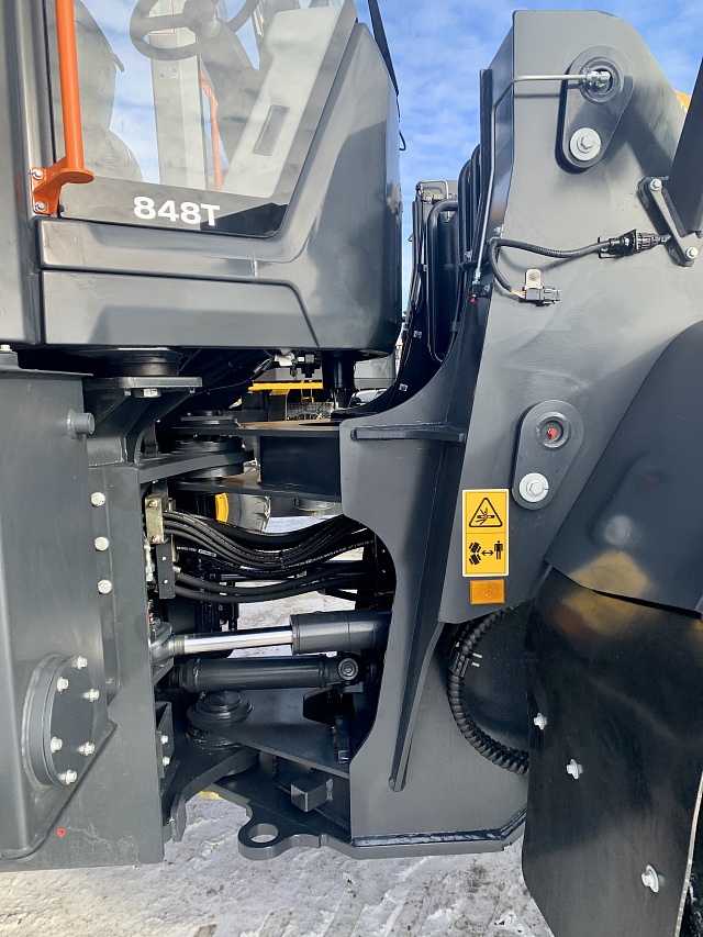 Фронтальный погрузчик LiuGong 848T