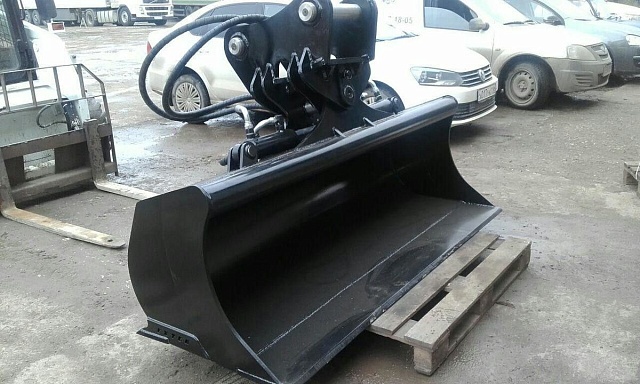 Поворотные планировочные ковши для экскаваторов-погрузчиков Поворотные планировочные ковши для экскаваторов-погрузчиков