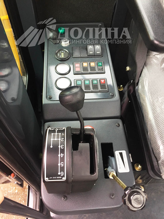 Элементы управления грейдера Люгонг тяжелого класса CLG 4215 (4 WD, 6WD) Элементы управления грейдера Люгонг тяжелого класса CLG 4215 (4 WD, 6WD)